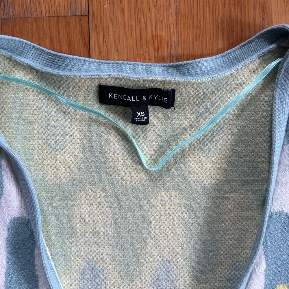 Multicolor Pattern Cardigan - Picture 2 of 4
